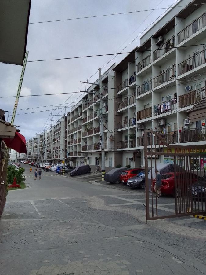 Emmanuel'S Service Apartment Near The Airport マニラ市 エクステリア 写真